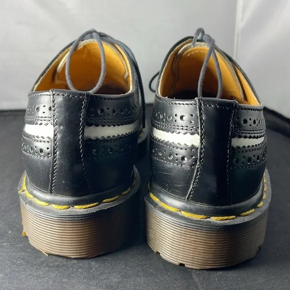 VINTAGE DR. MARTENS Black White Leather Wingtip Oxfords Made in England - Picture 7 of 13